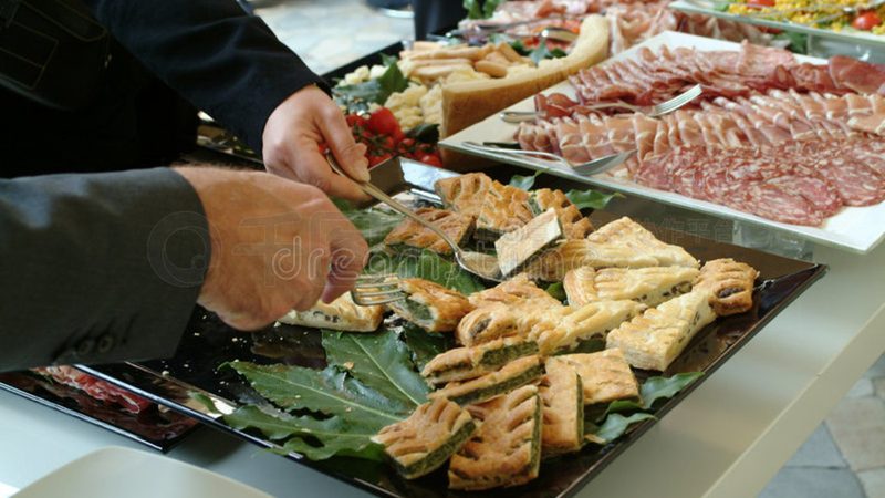 家庭式餐饮加盟，如何打造特色与盈利并存的模式？**